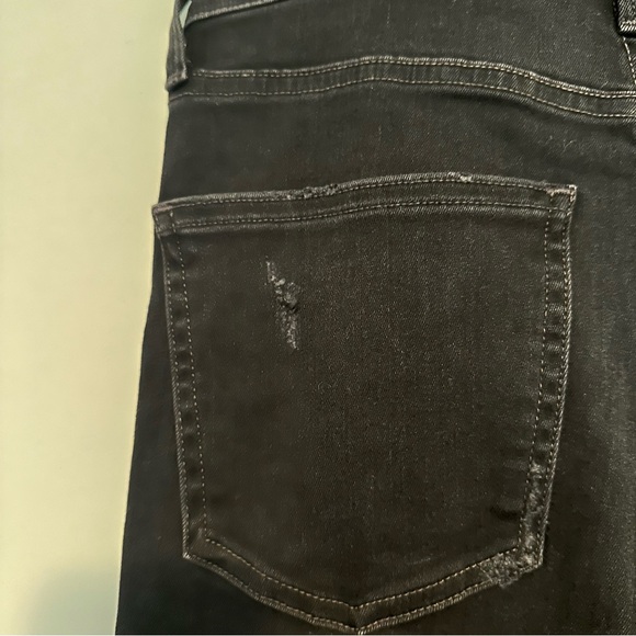 Citizens of Humanity “Rocket” high rise skinny in distressed black in size 26. - Picture 9 of 11